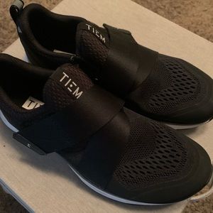 Black Tiem Slipstream Spin Shoes